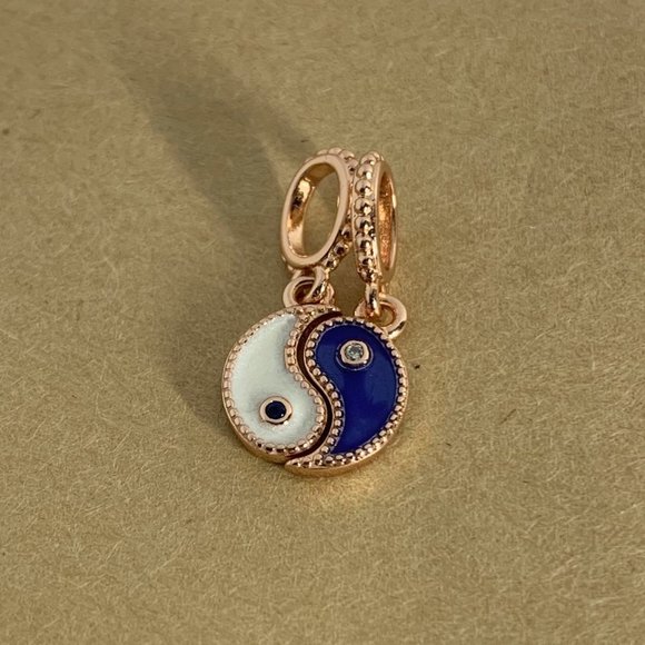 Pandora Splittable Yin & Yang Sparkling Dangle Charm - Picture 8 of 12